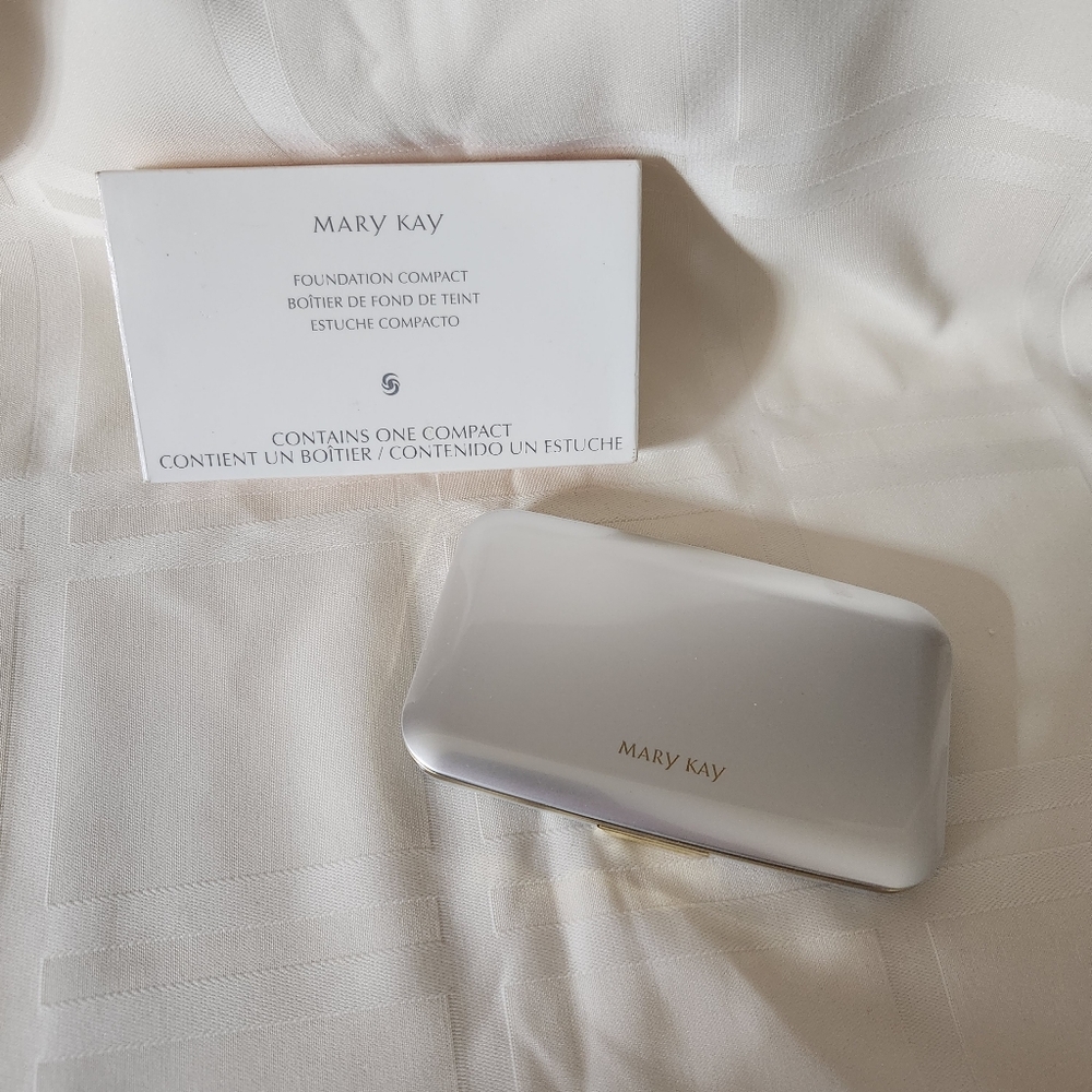 Mary Kay Foundation Compact